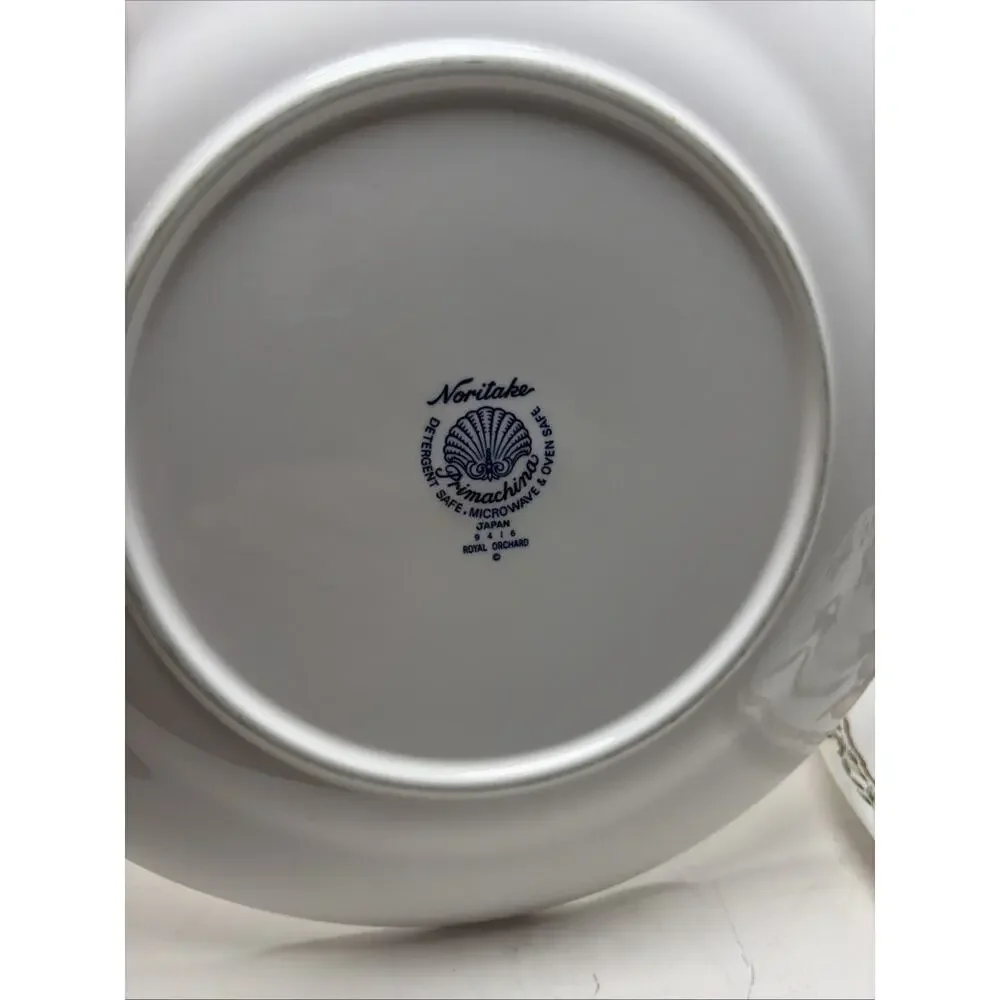 Set Of 2 Noritake Primachina Royal Orchard 9416 Fruit & Leaves Dinner plates
